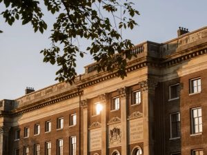 Rosewood Amsterdam Revives Historic Landmark